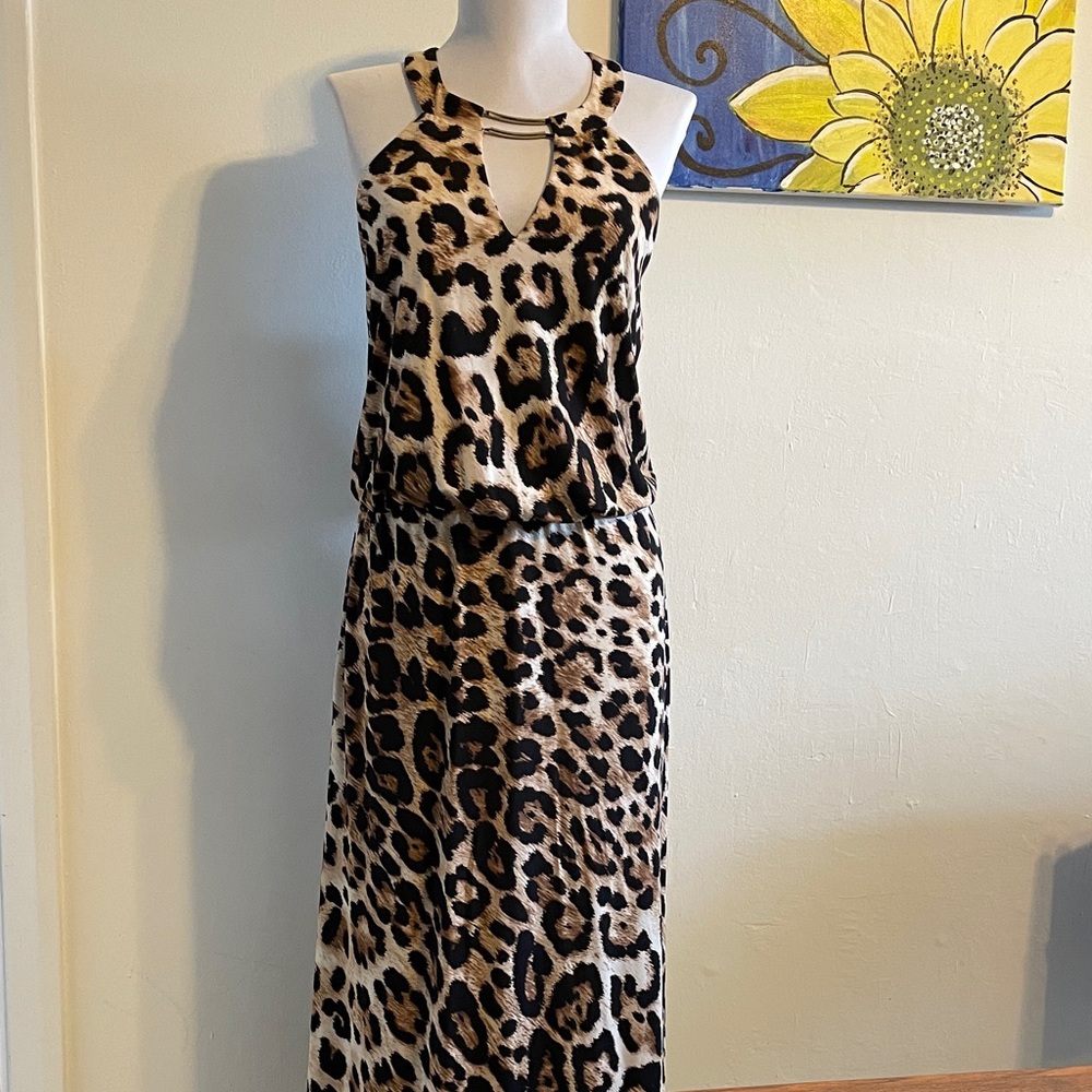 Bisou Bisou leopard print, Sleeveless halter Maxi Dress, keyhole neckline-😁